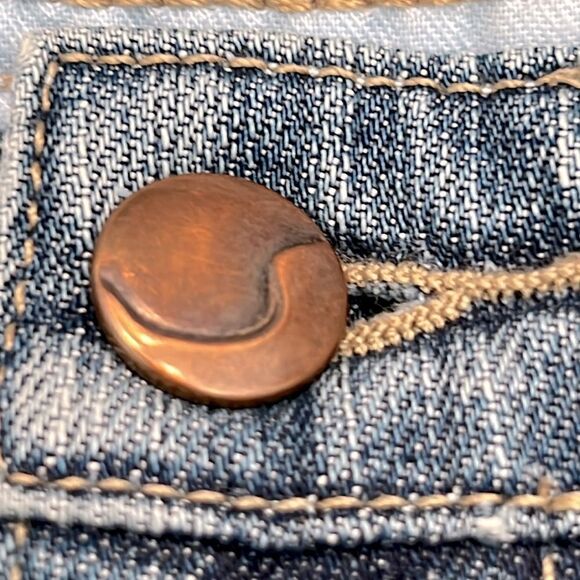 Joe’s Jeans USA 29 fading and whiskering - Picture 6 of 11